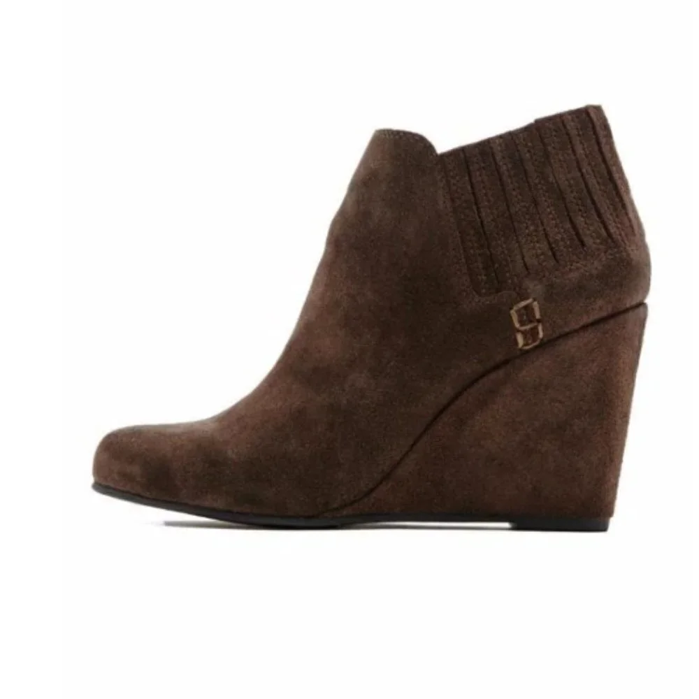 Dolce Vita Gwynn Suede Wedge Booties  10